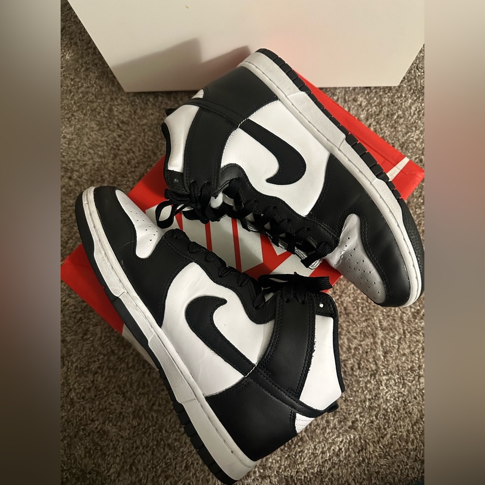 SOLD Nike Dunk High Panda